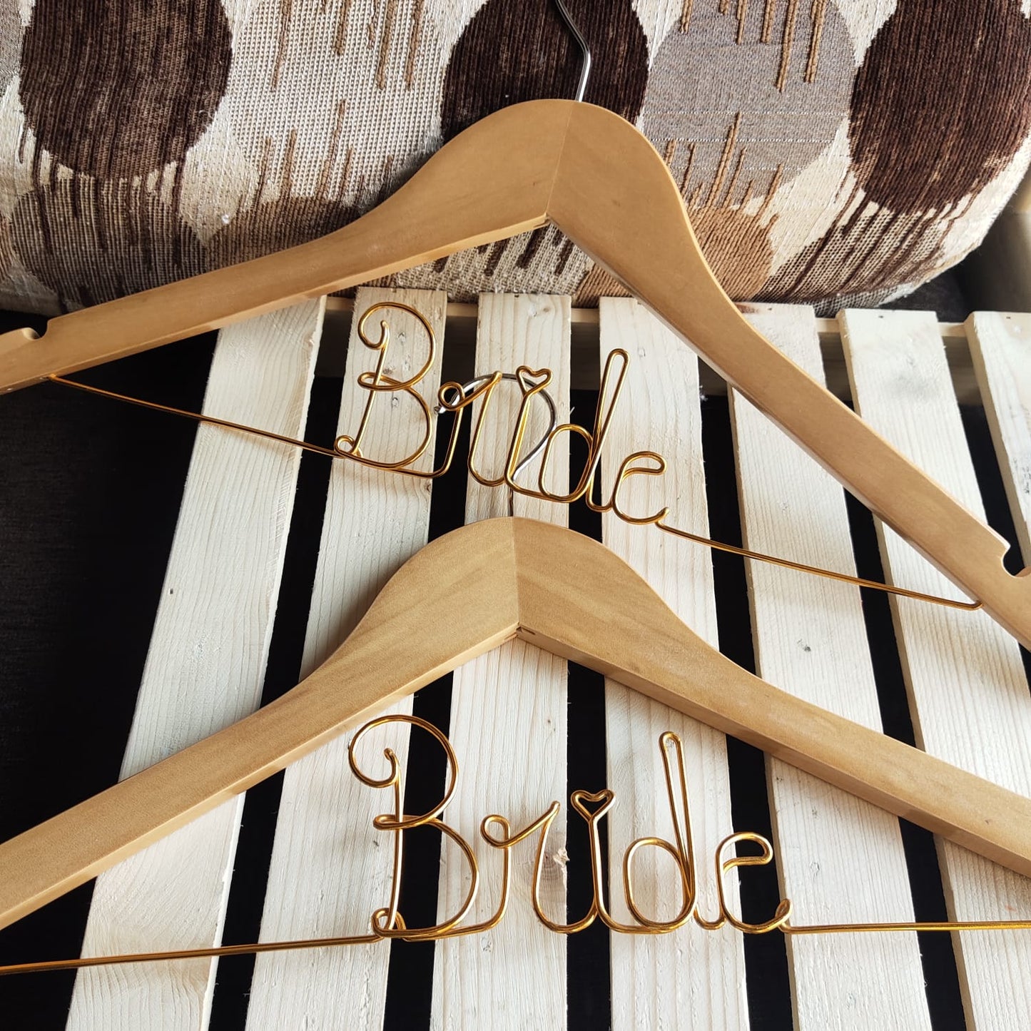 WIRE HANGER