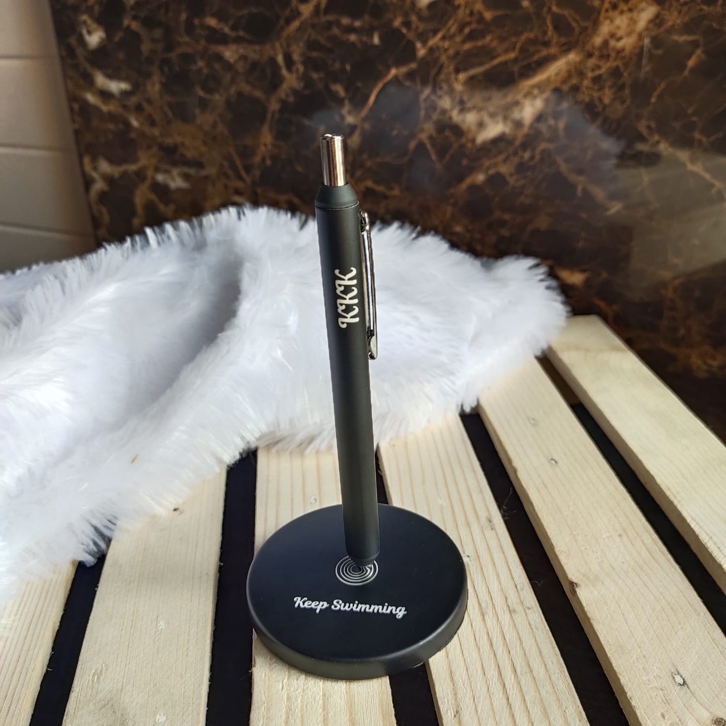 Personalised Levitating Pen with Magnetic Stand